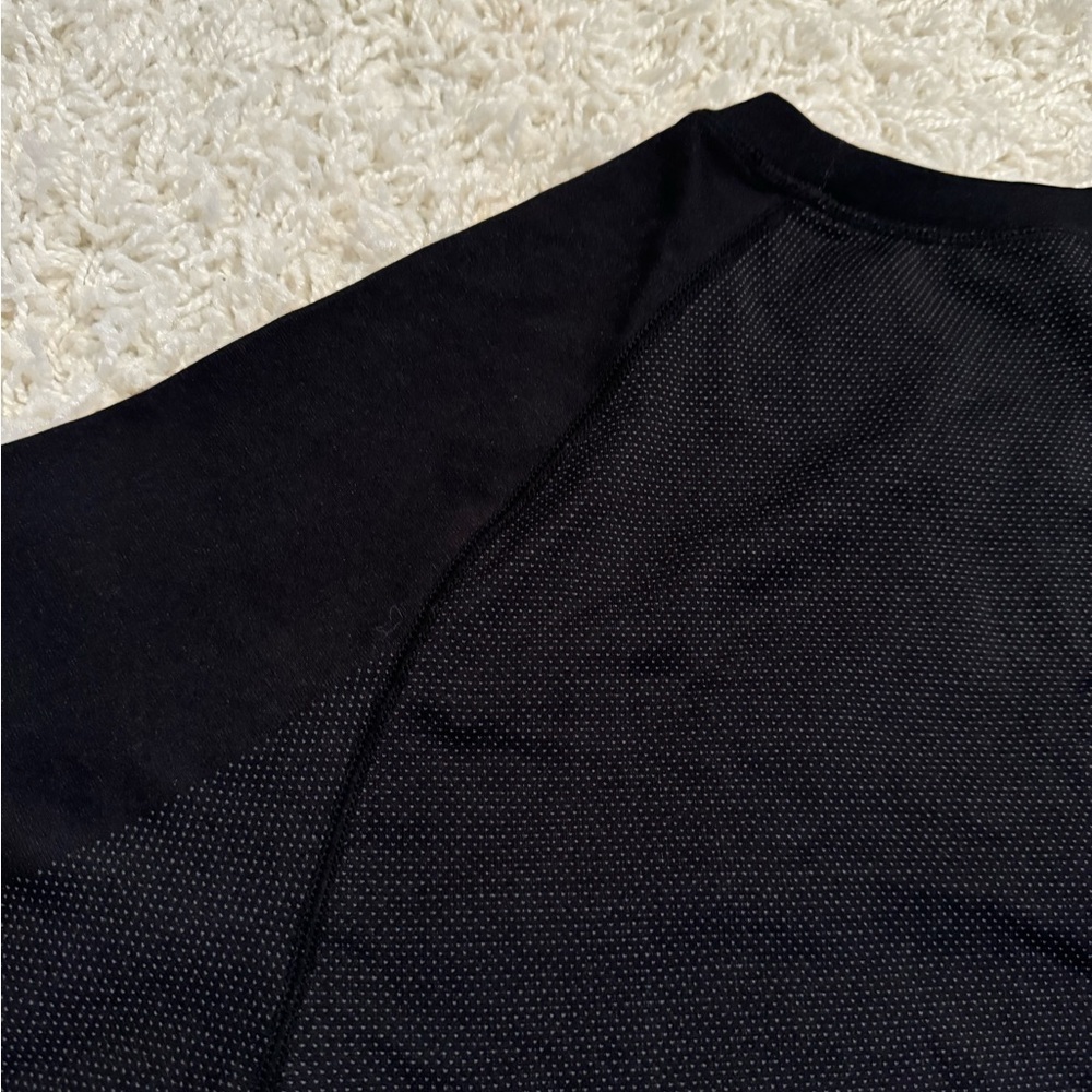 Fabletics Workout Shirt - Picture 4 of 7